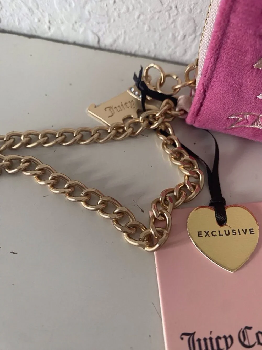 Juicy Couture New Love Chapter Small Zip Around W/Back ID Organizer Raspberry